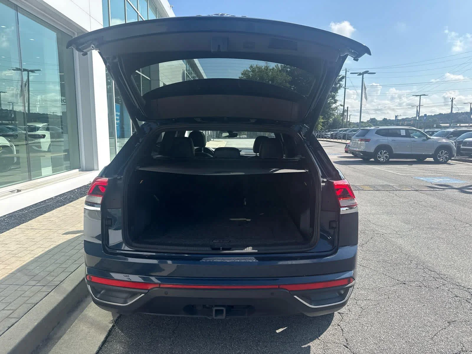 Used 2021 Tourmaline Blue Metallic VOLKSWAGEN  image 22