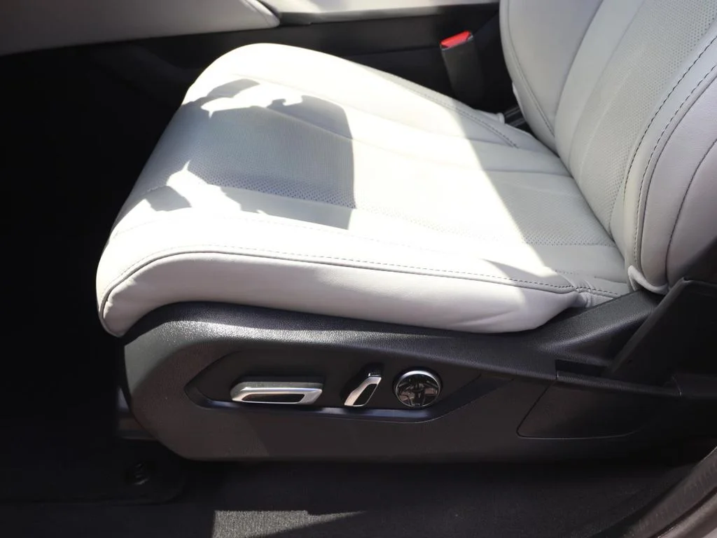 Used 2023 Silver Acura Technology image 17