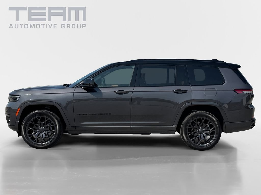 Used 2025 Gray Jeep Summit image 4