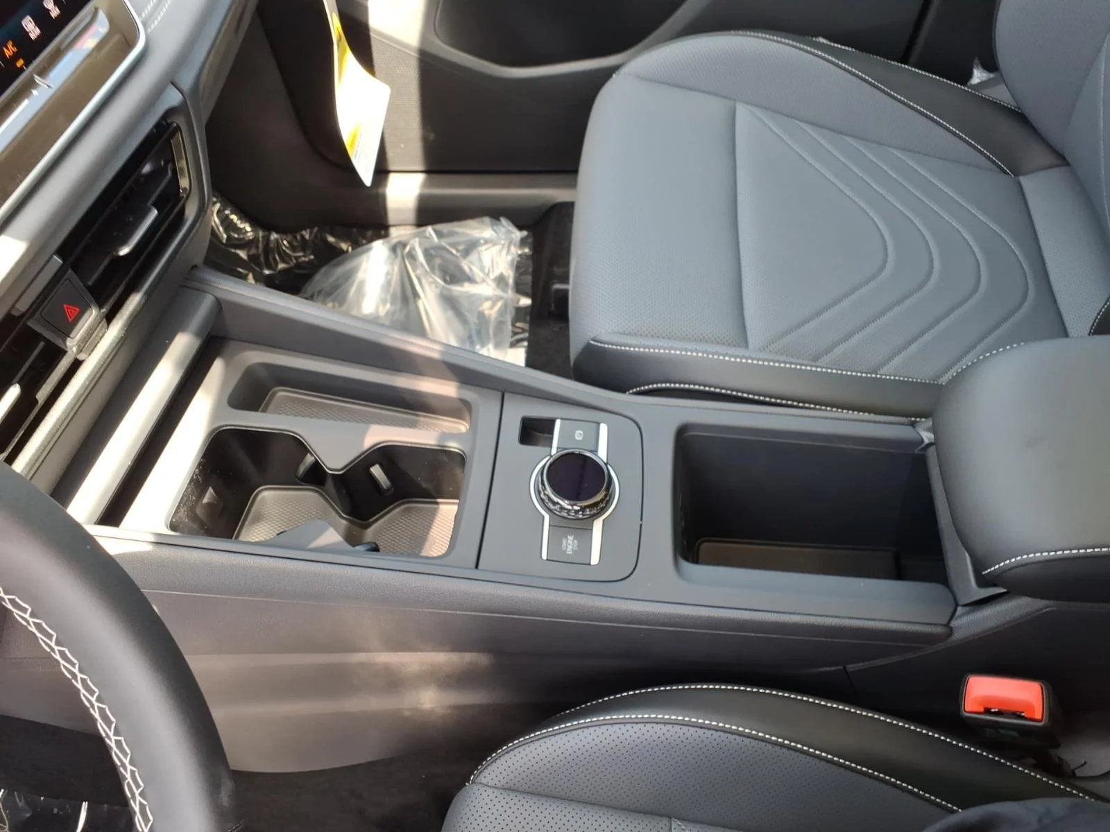 New 2026 Pure White Volkswagen SE 4MOTION image 10