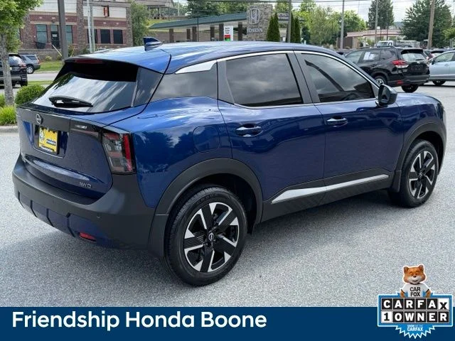 Used 2025 Blue Nissan SV image 5