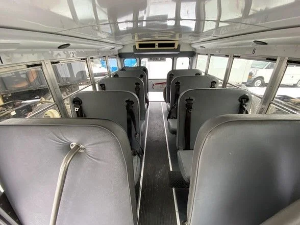 Used 2007 White Chevrolet Work Van image 24