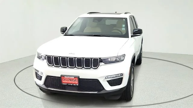 Used 2023 White Jeep Limited image 3
