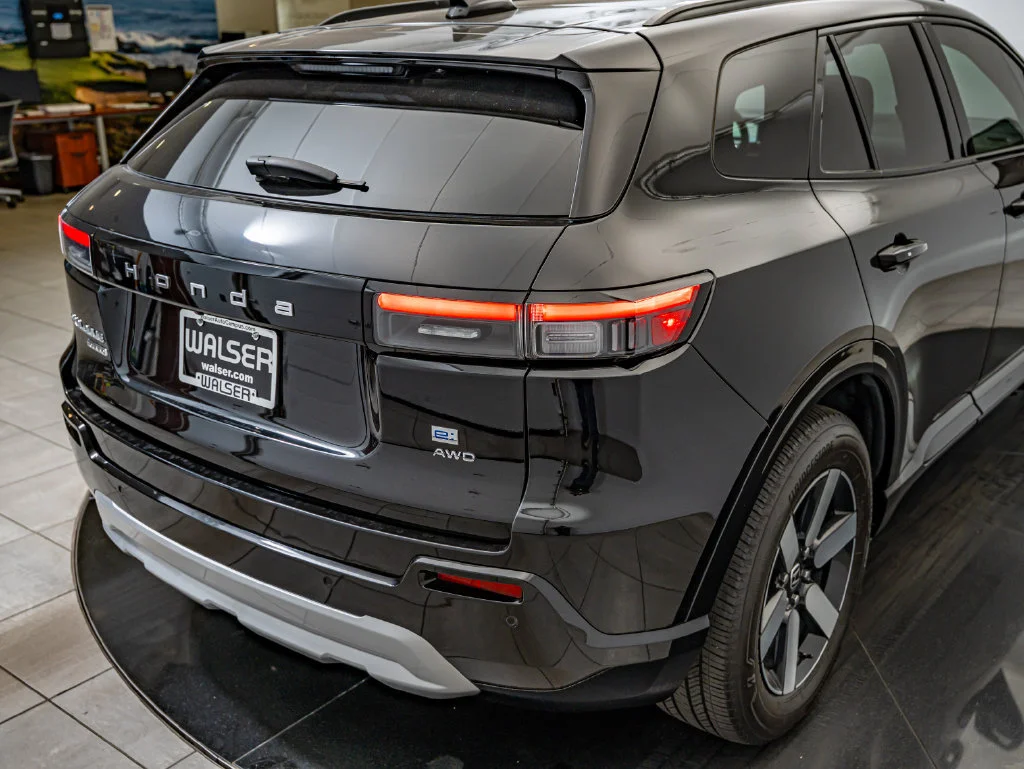 Used 2024 Black Honda Touring image 14