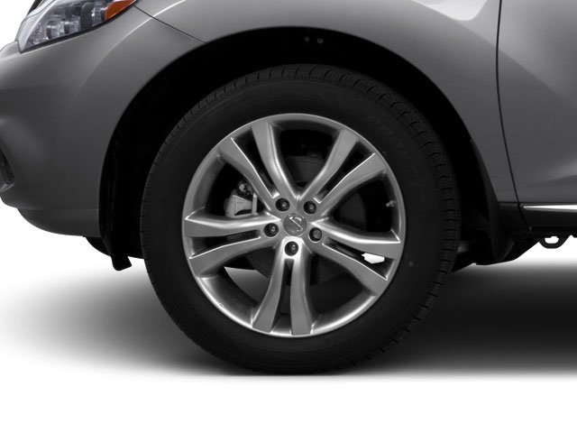 Used 2013 Super Black Clearcoat Nissan LE image 14
