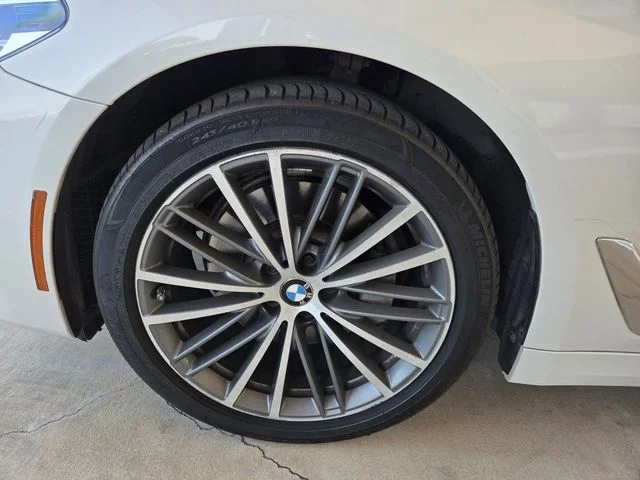 Used 2019 Mineral White Metallic BMW 540i image 26