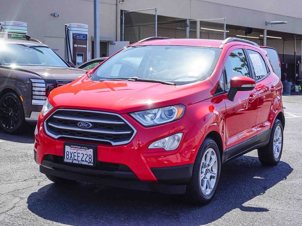 Used 2019 Red Ford SE image 3