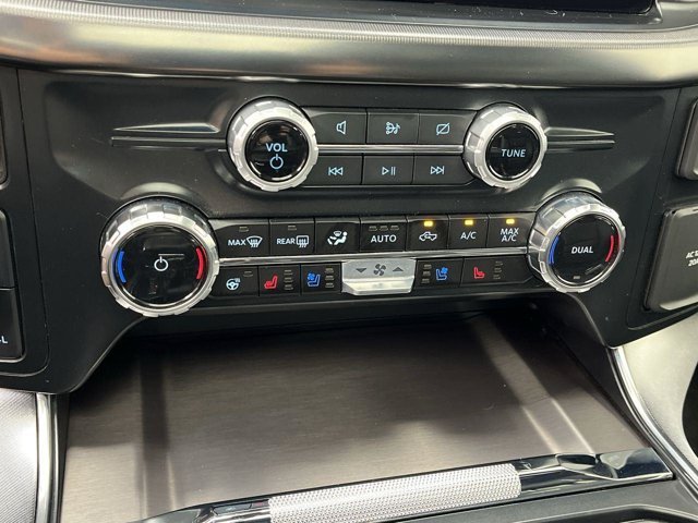 Used 2024 Carbonized Gray Metallic Ford Platinum image 23