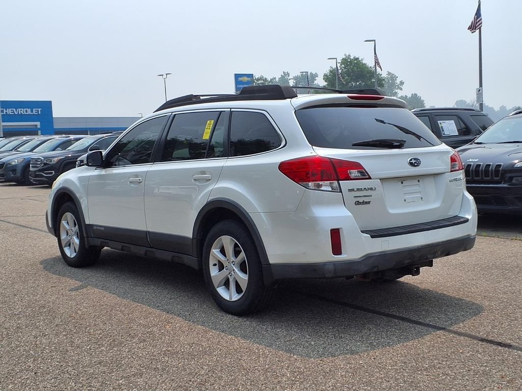 Used 2013 White Subaru 2.5i Premium image 6