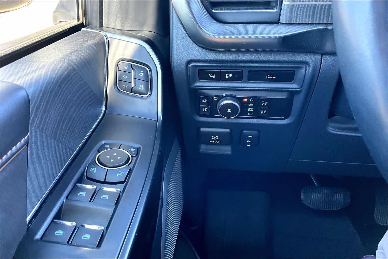 Used 2023 Antimatter Blue Metallic Ford Platinum image 32