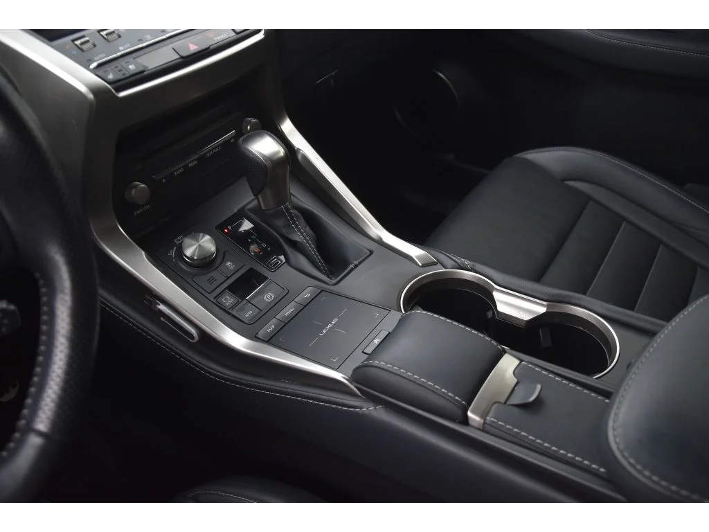 Used 2020 Ultra White Lexus F SPORT image 37