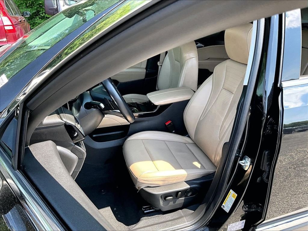 Used 2024 Black Buick Preferred image 10