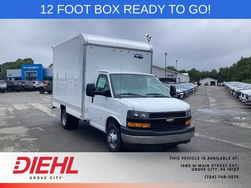 2026 Chevrolet Express Cutaway Base