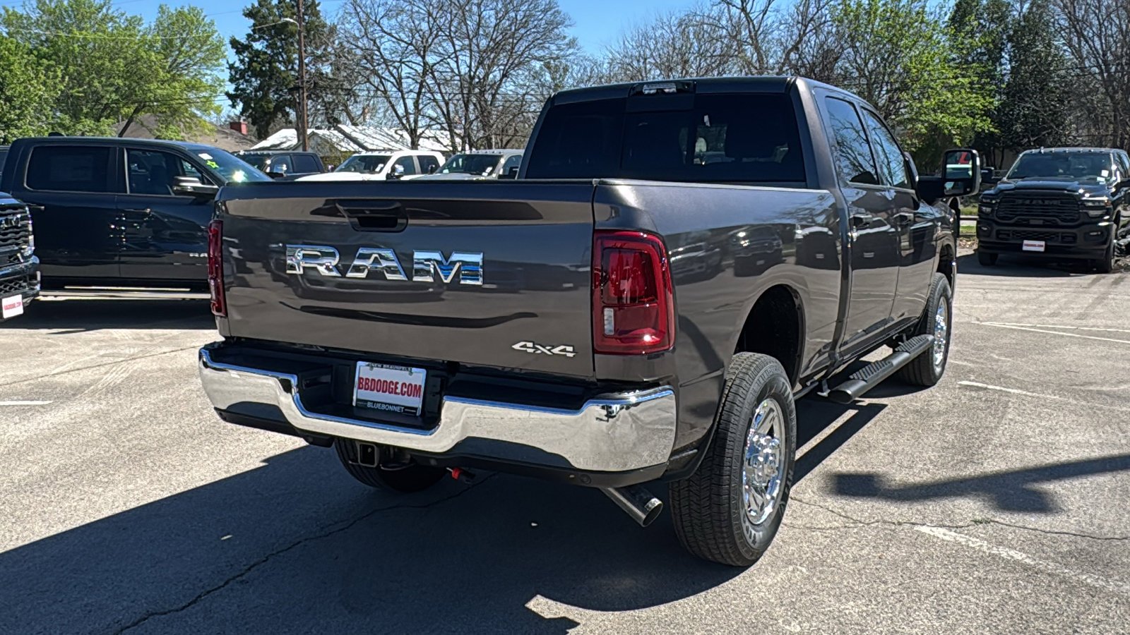 New 2026 Granite Crystal Metallic Clear-Coat Exterior Paint RAM Tradesman image 5