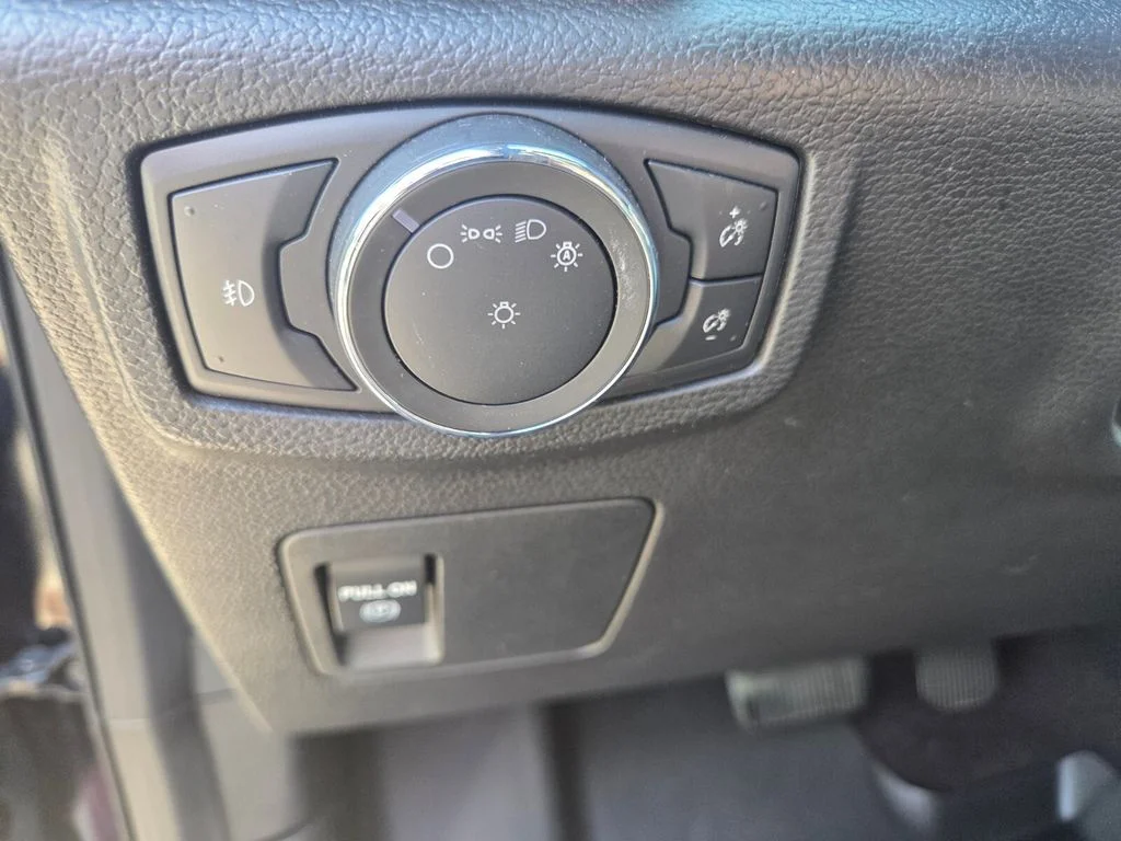 Used 2021 Blue Metallic Ford XLT image 12