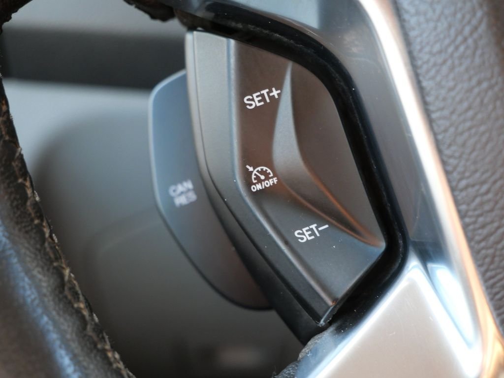 Used 2015 White Ford Base image 22