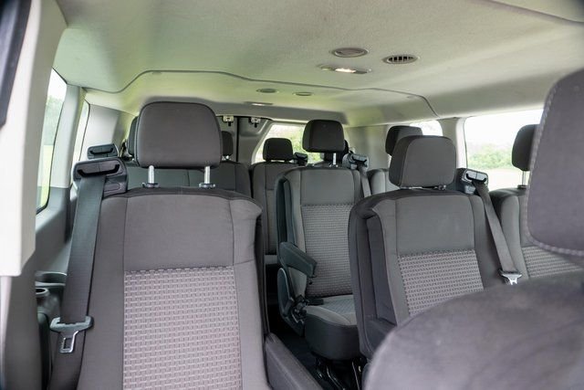Used 2024 Oxford White Ford XLT image 12