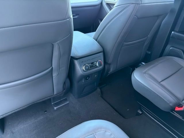 New 2027 Gray Ford 4DR 4WD ACTIVE image 8