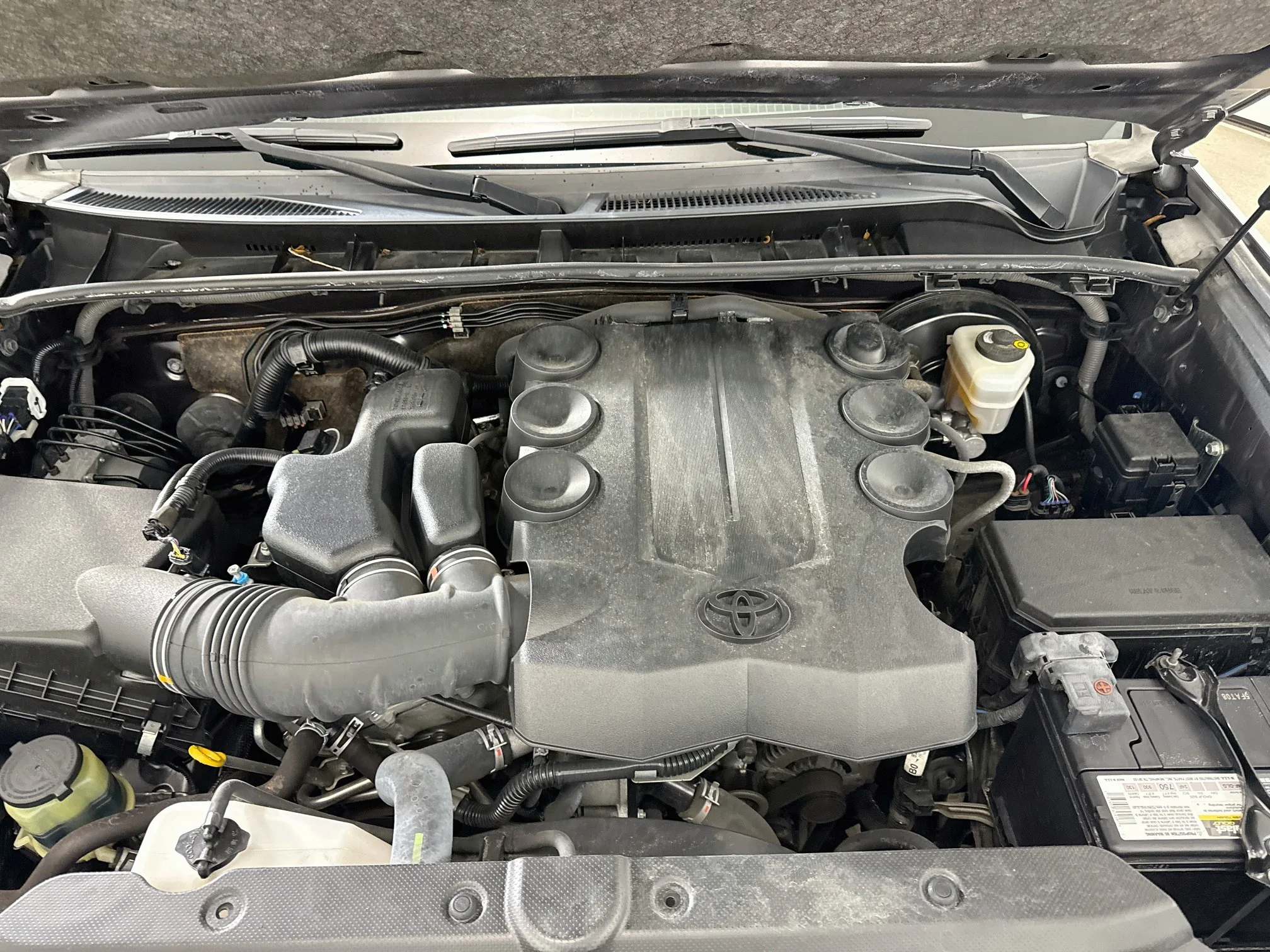 Used 2020 Magnetic Gray Metallic Toyota SR5 Premium image 29