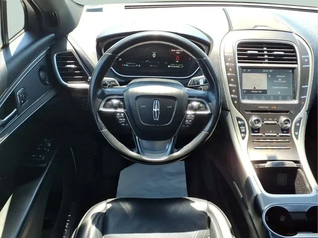 Used 2019  Lincoln Reserve image 4