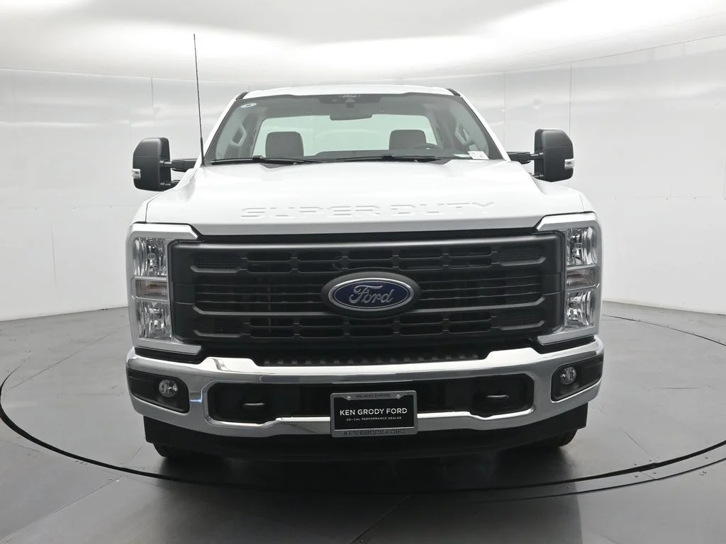 New 2026 Oxford White Ford XL image 36