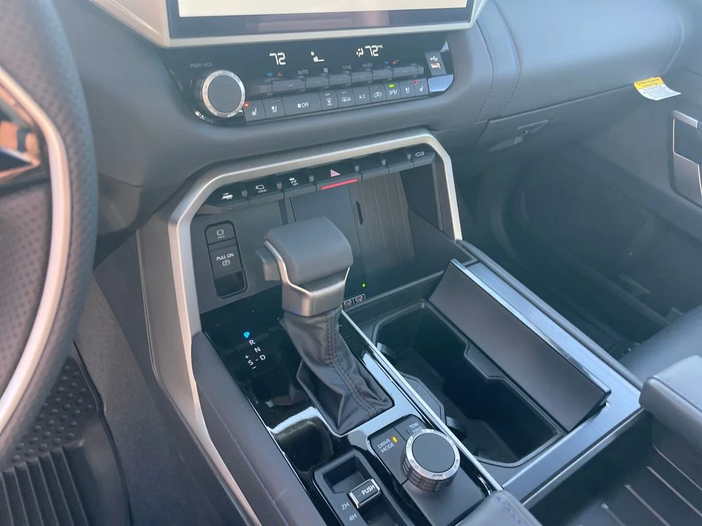 2026 Toyota Tundra Platinum - Photo 16