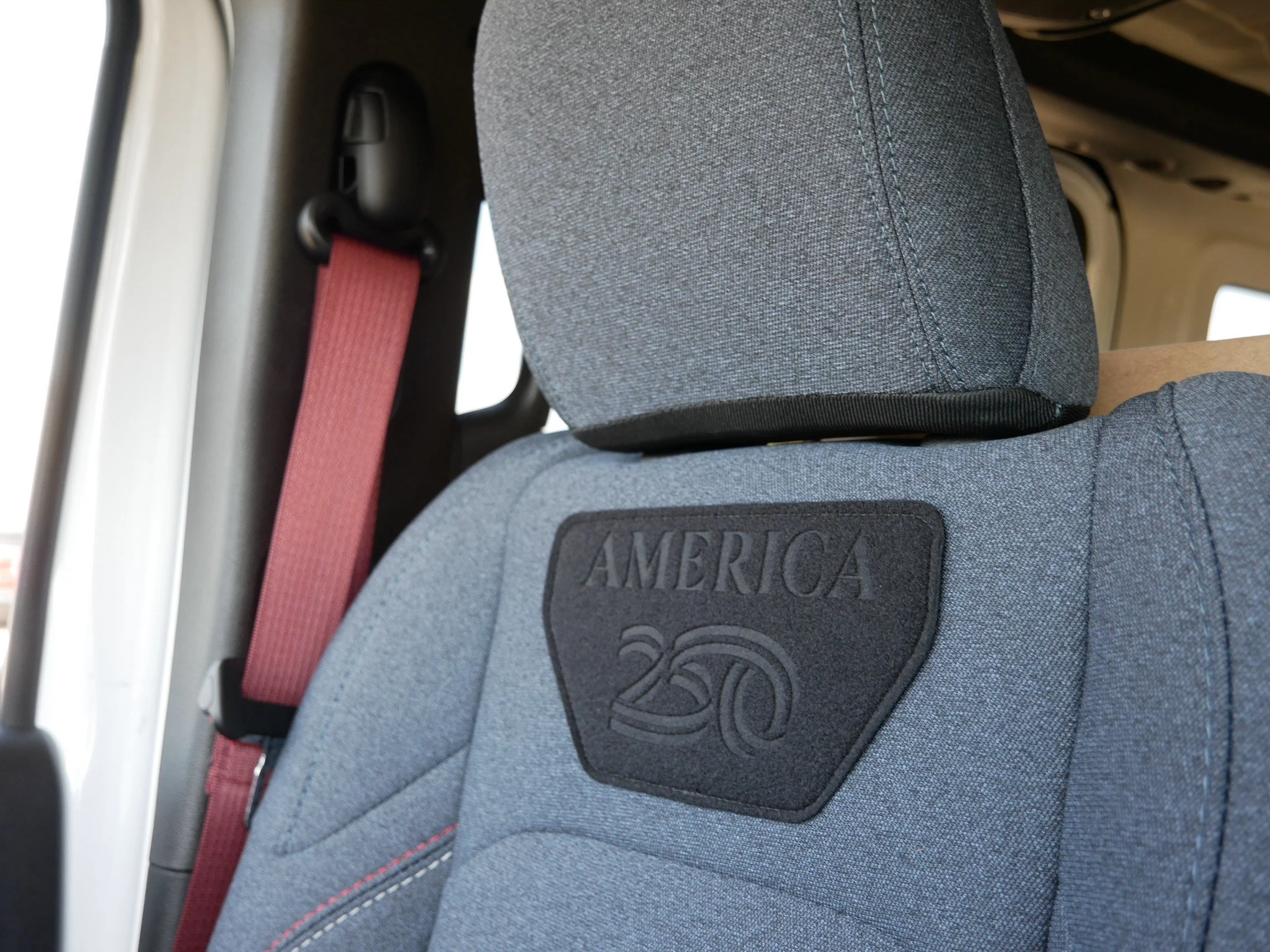New 2026 Bright White Clearcoat Jeep  image 19