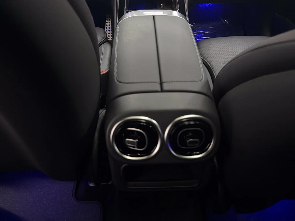 New 2027 Black Mercedes-Benz GLC 300 Coupe image 24