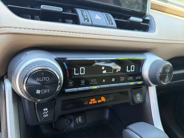 Used 2025 Blue Toyota XLE Premium image 19