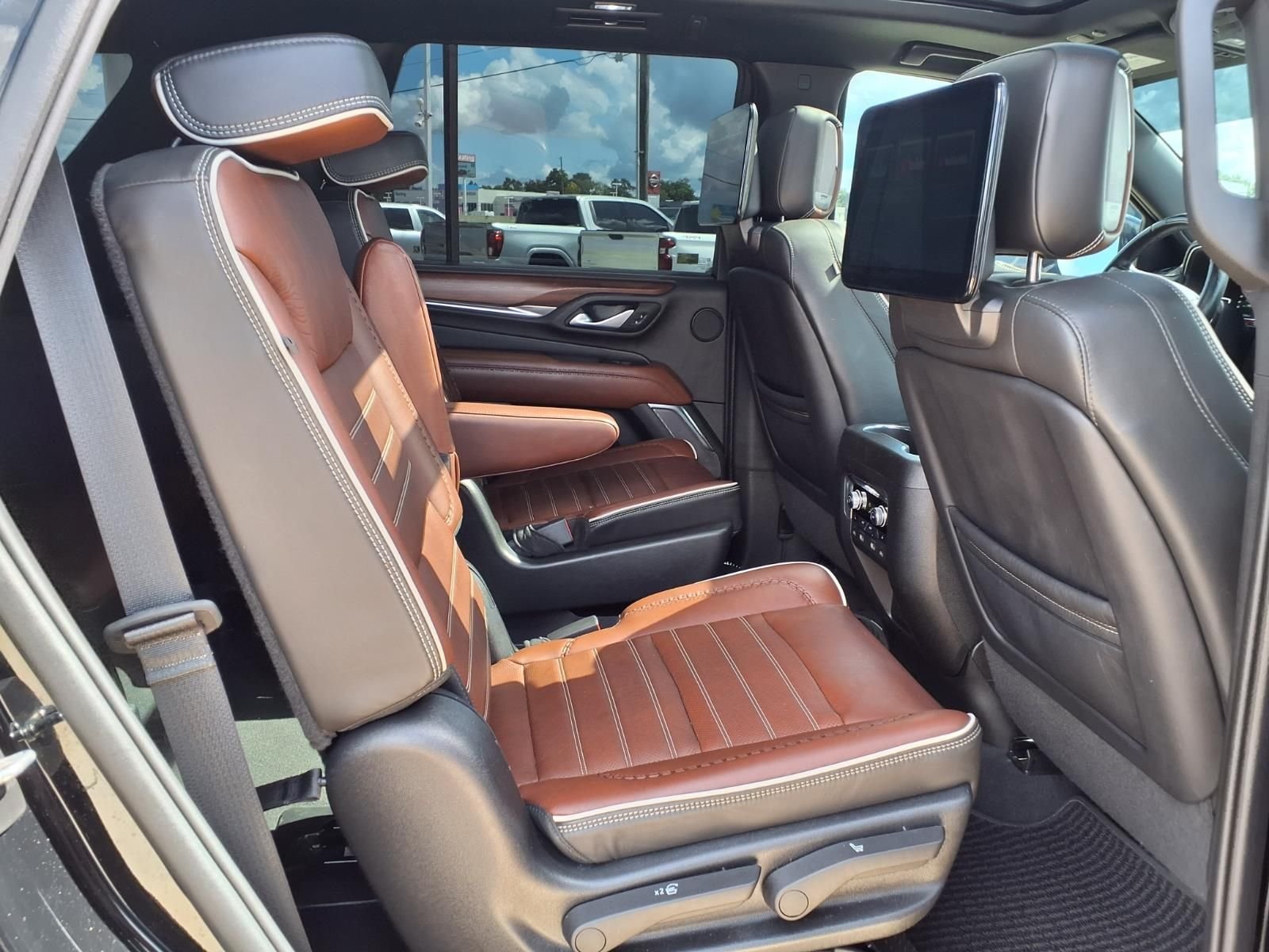 Used 2023 Onyx Black GMC Denali Ultimate image 20