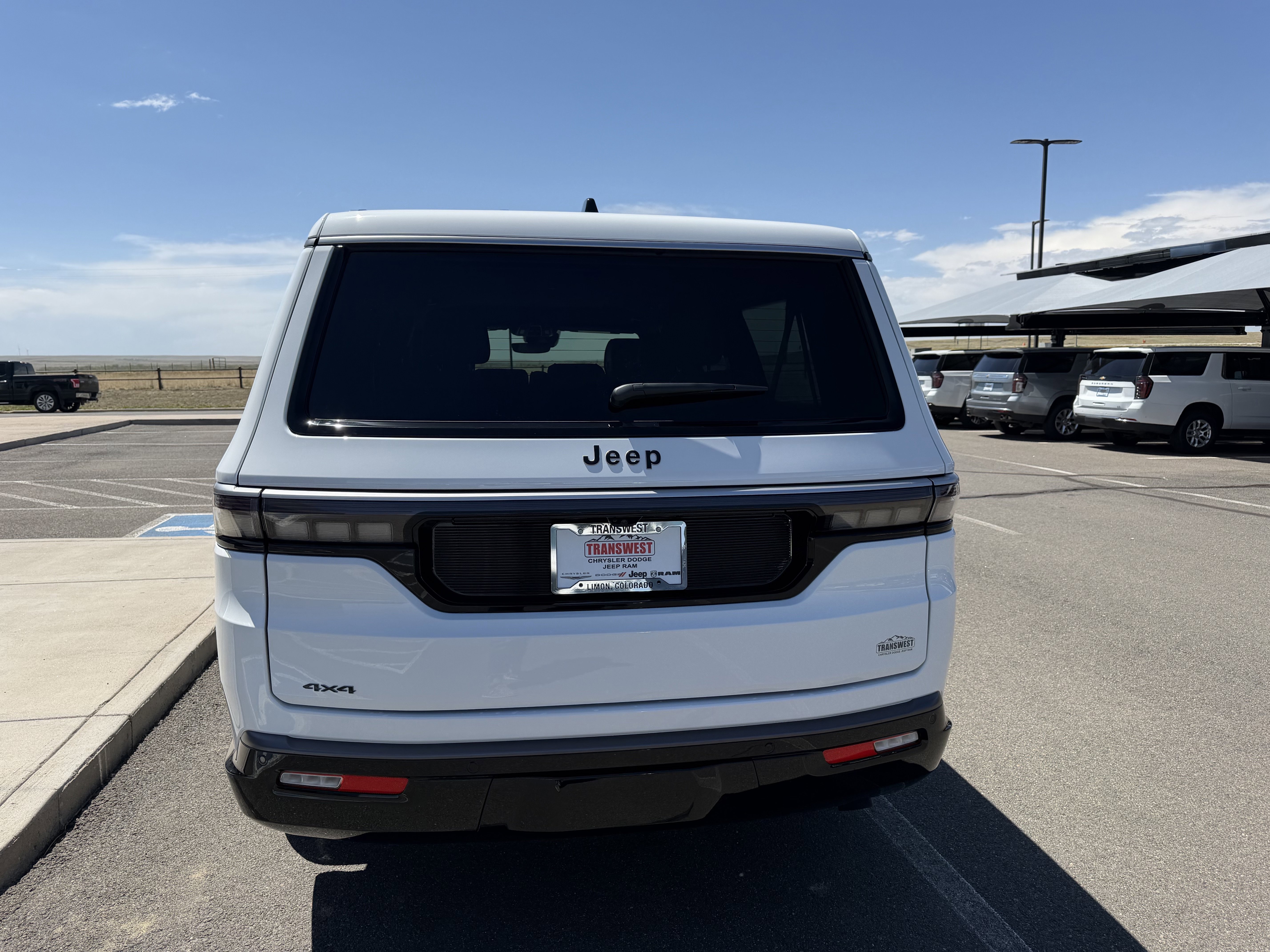New 2026 Bright White Clear-Coat Exterior Paint Jeep  image 7