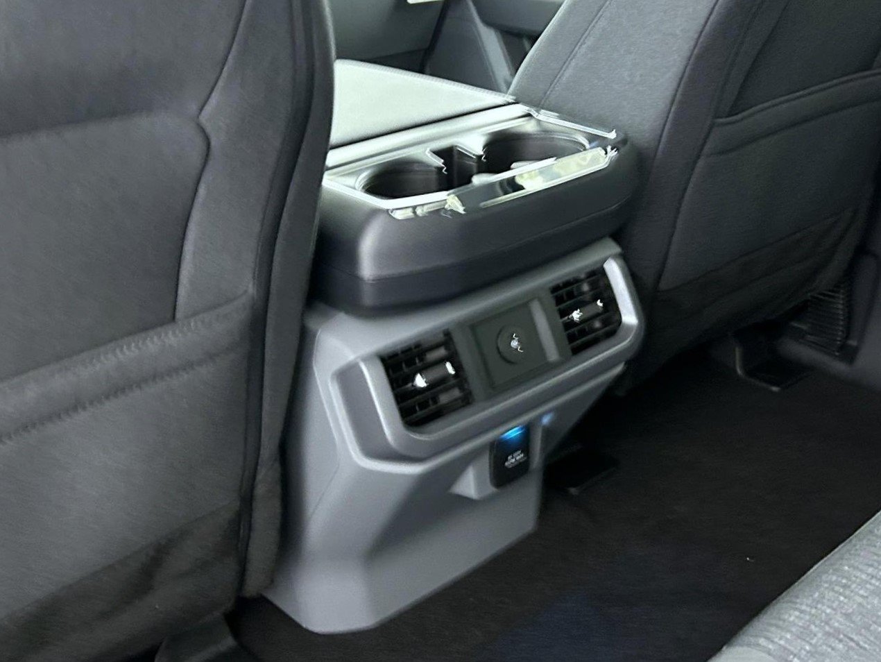 New 2026 Oxford White Ford XLT image 21