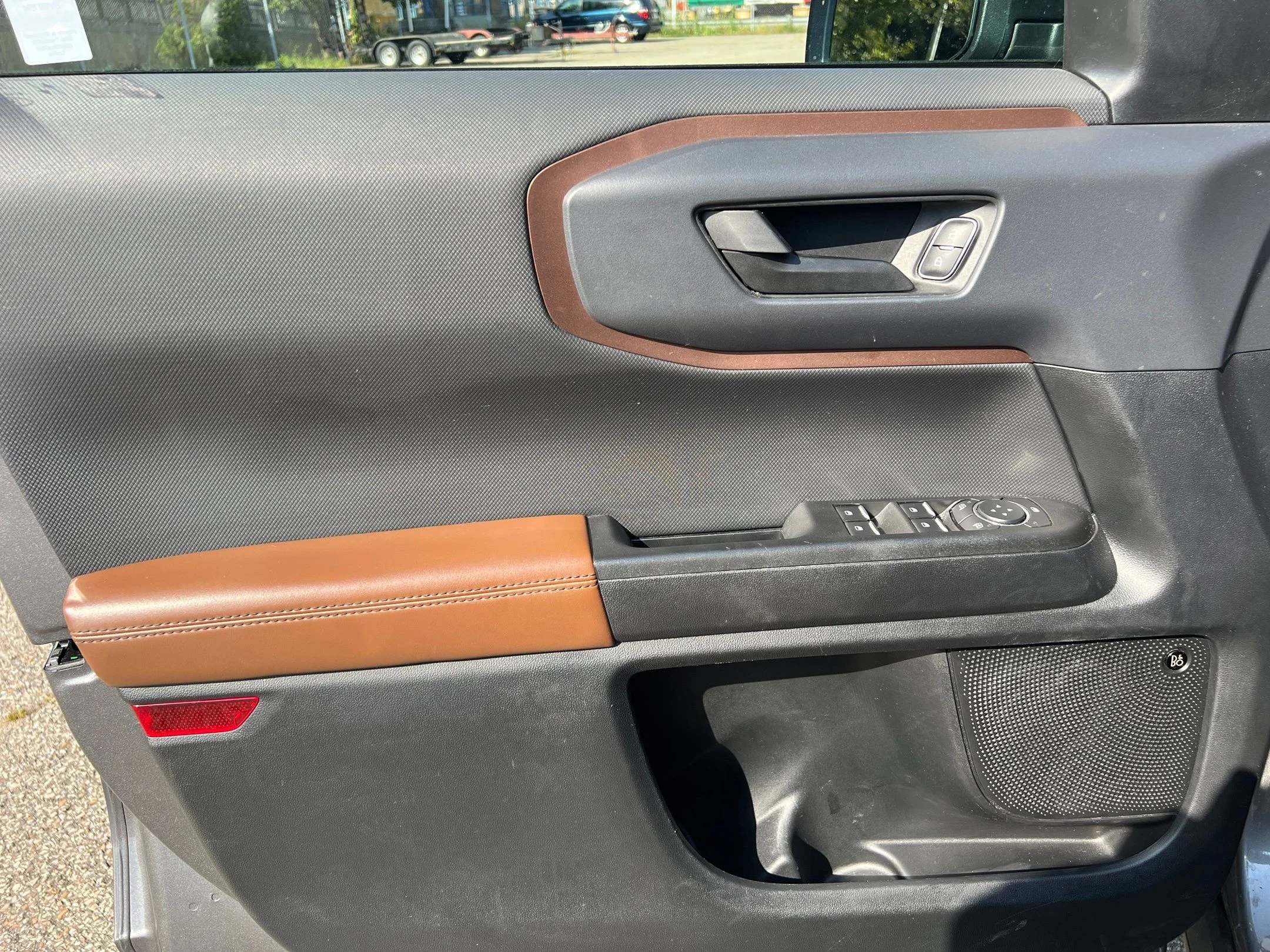 Used 2022 Gray Metallic Ford Outer Banks image 13