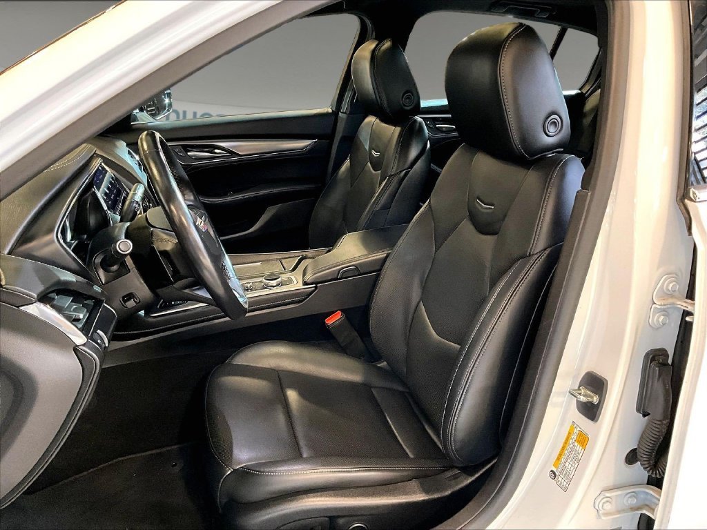 Used 2023 White Cadillac Luxury image 10