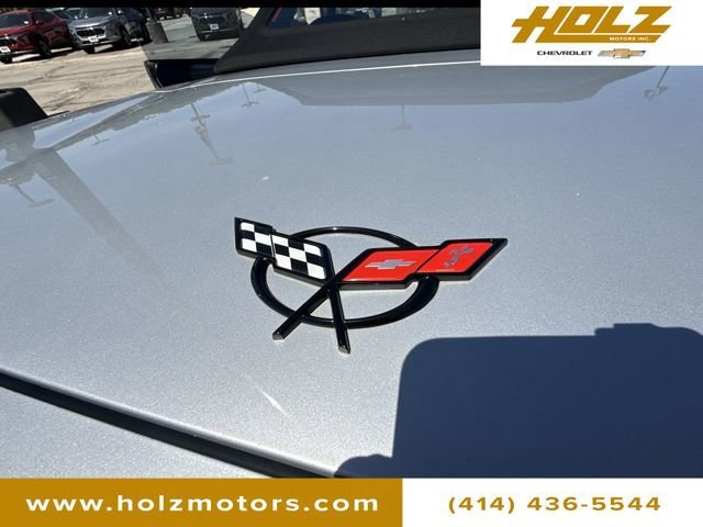 Used 2000 Sebring Silver Metallic Chevrolet 2dr Convertible image 28