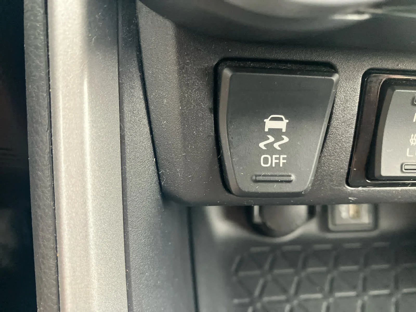 Certified Used 2025 Silver Sky Metallic Toyota XLE image 27
