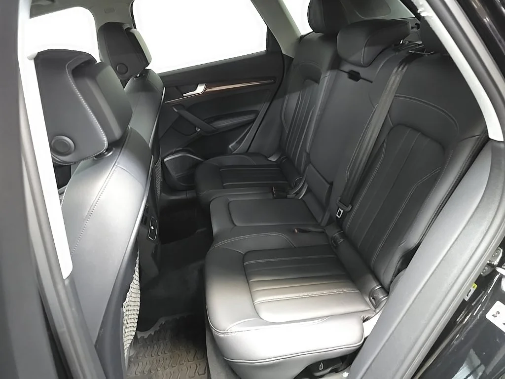 Used 2023 Black Audi 45 S line Premium image 31