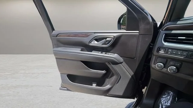Used 2022 Black Chevrolet LS image 15