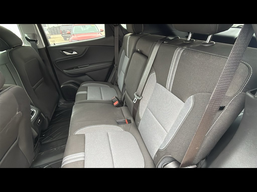 New 2026 Summit White Chevrolet 2LT image 24
