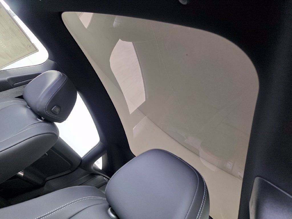 New 2027 MANUFAKTUR Alpine Grey Mercedes-Benz CLA 350 image 9