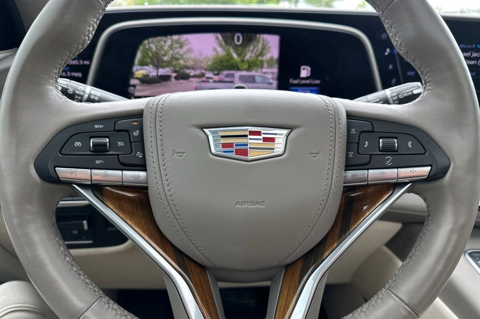 Used 2022  Cadillac Sport Platinum image 25