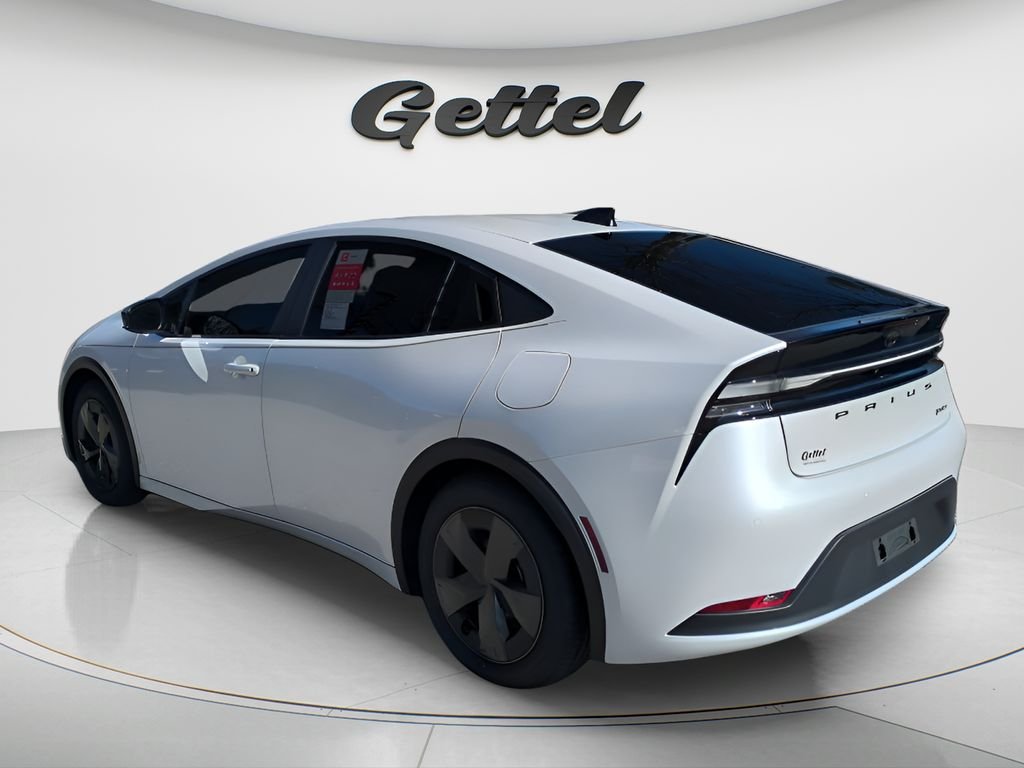 New 2026 Wind Chill Pearl <sup>1</sup> Toyota  SE image 7