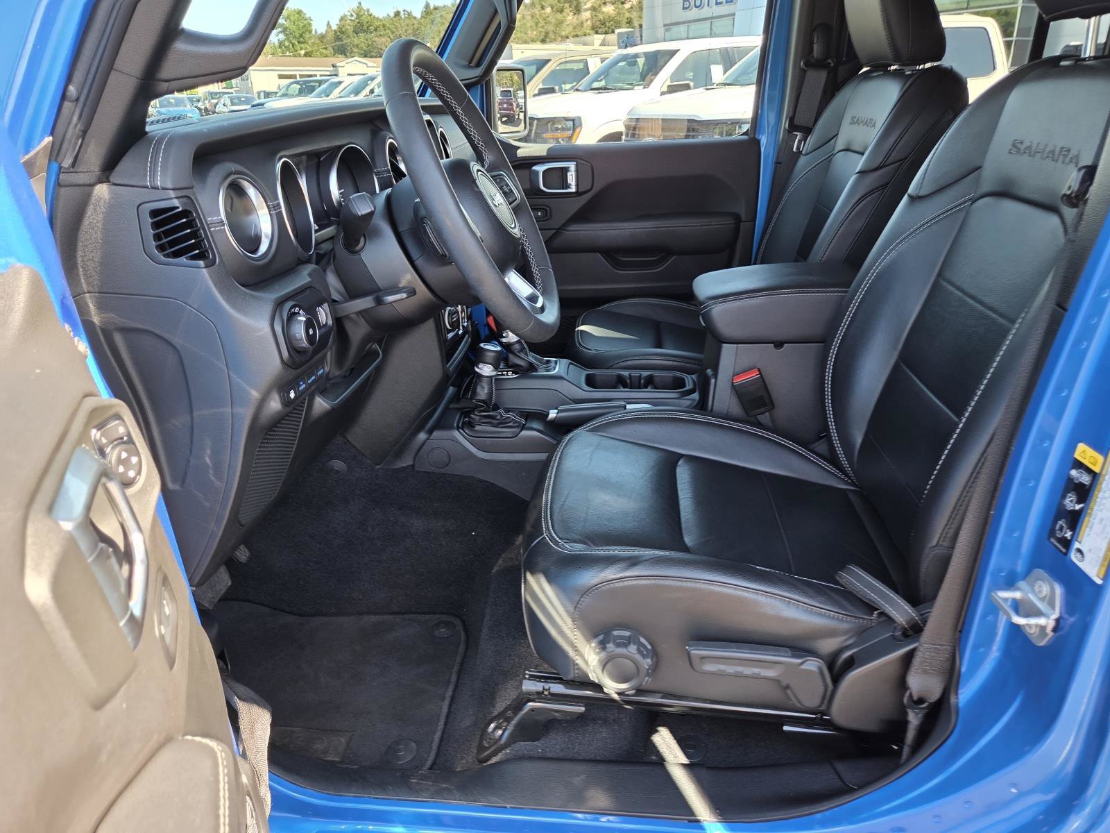 Used 2023 Hydro Blue Pearlcoat Jeep Sahara image 10