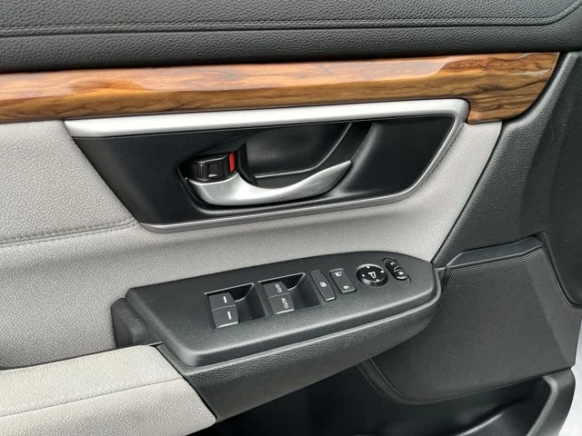 Used 2018  Honda EX image 17