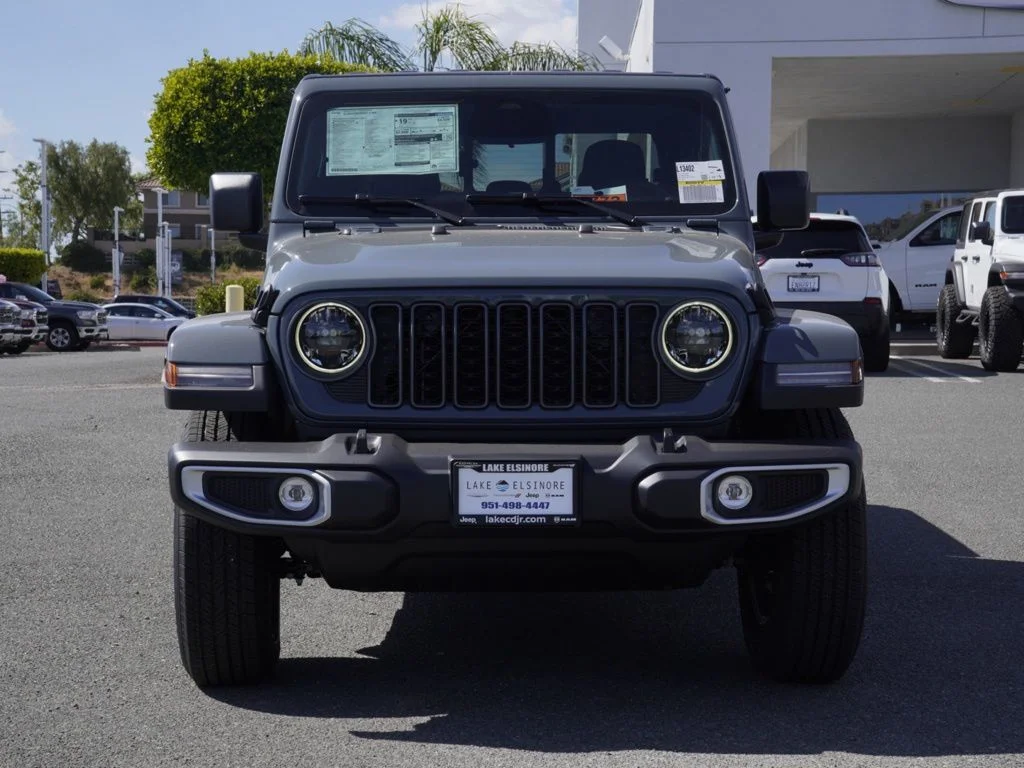 New 2026 Anvil Clear-Coat Exterior Paint Jeep Sport S image 8