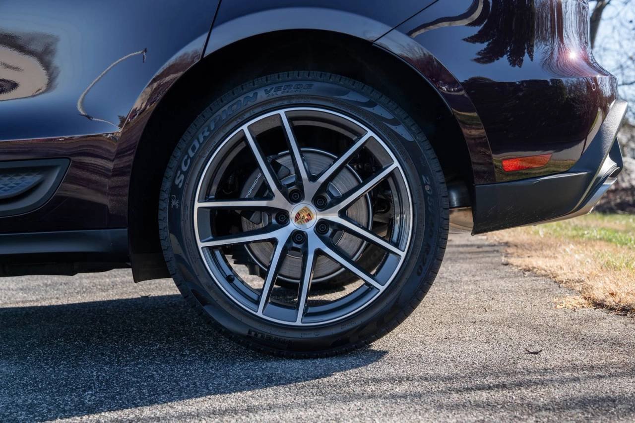 Used 2026  Porsche  image 12