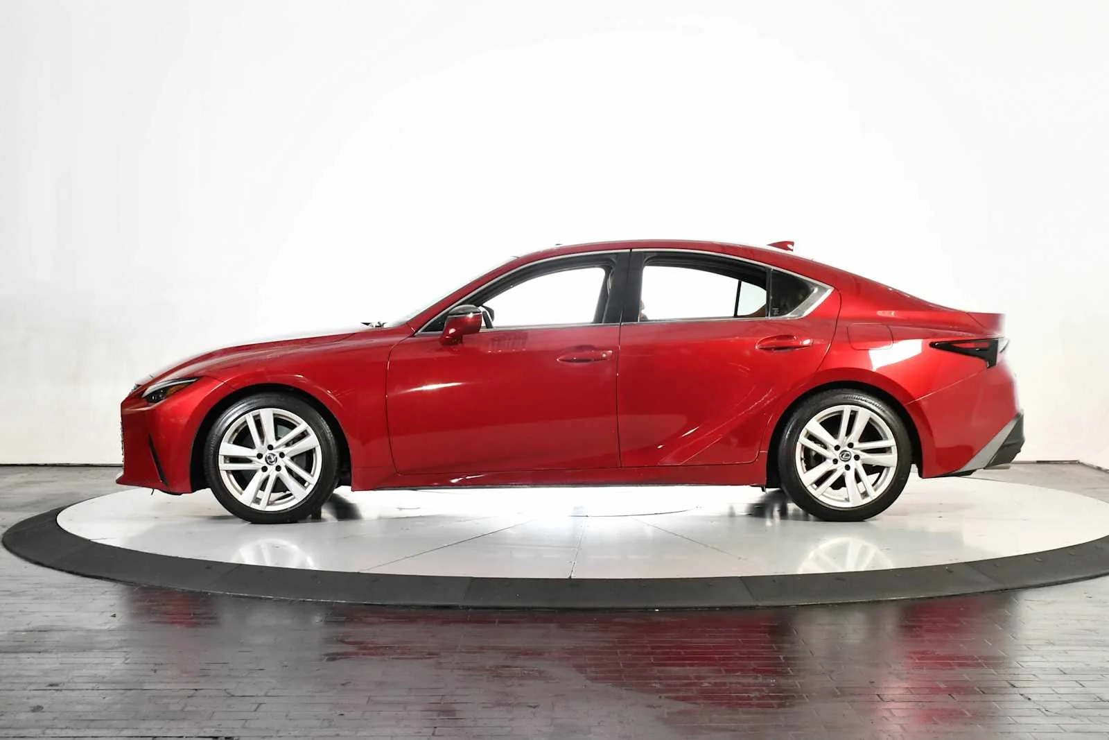Used 2023 Matador Red Mica Lexus  image 2