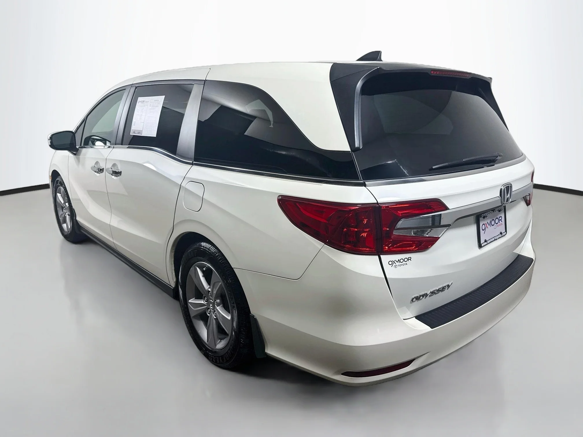 Used 2019 White Diamond Pearl Honda EX-L image 5