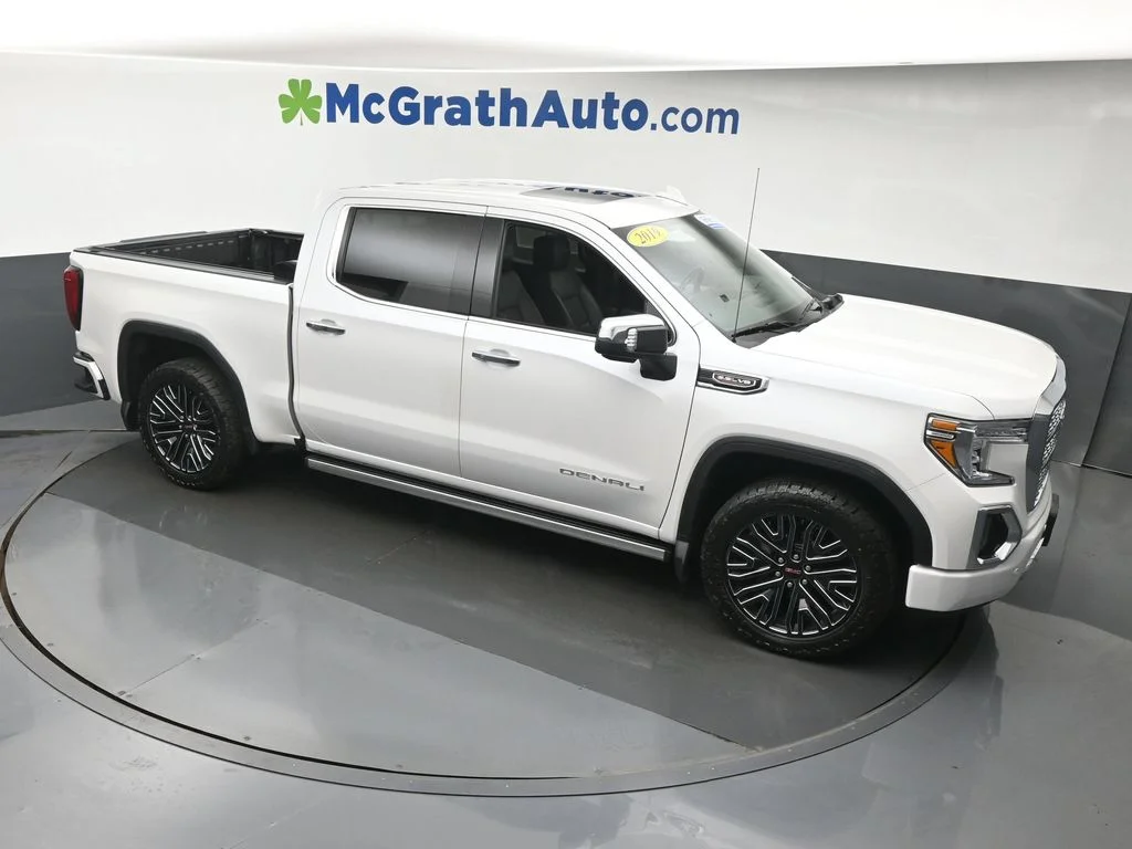 Used 2019 White GMC Denali image 3