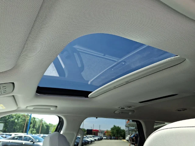 New 2027 Gray Hyundai SEL Premium image 12